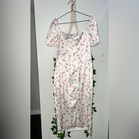 Floral midi dress with a slit - Picture 2 of 3